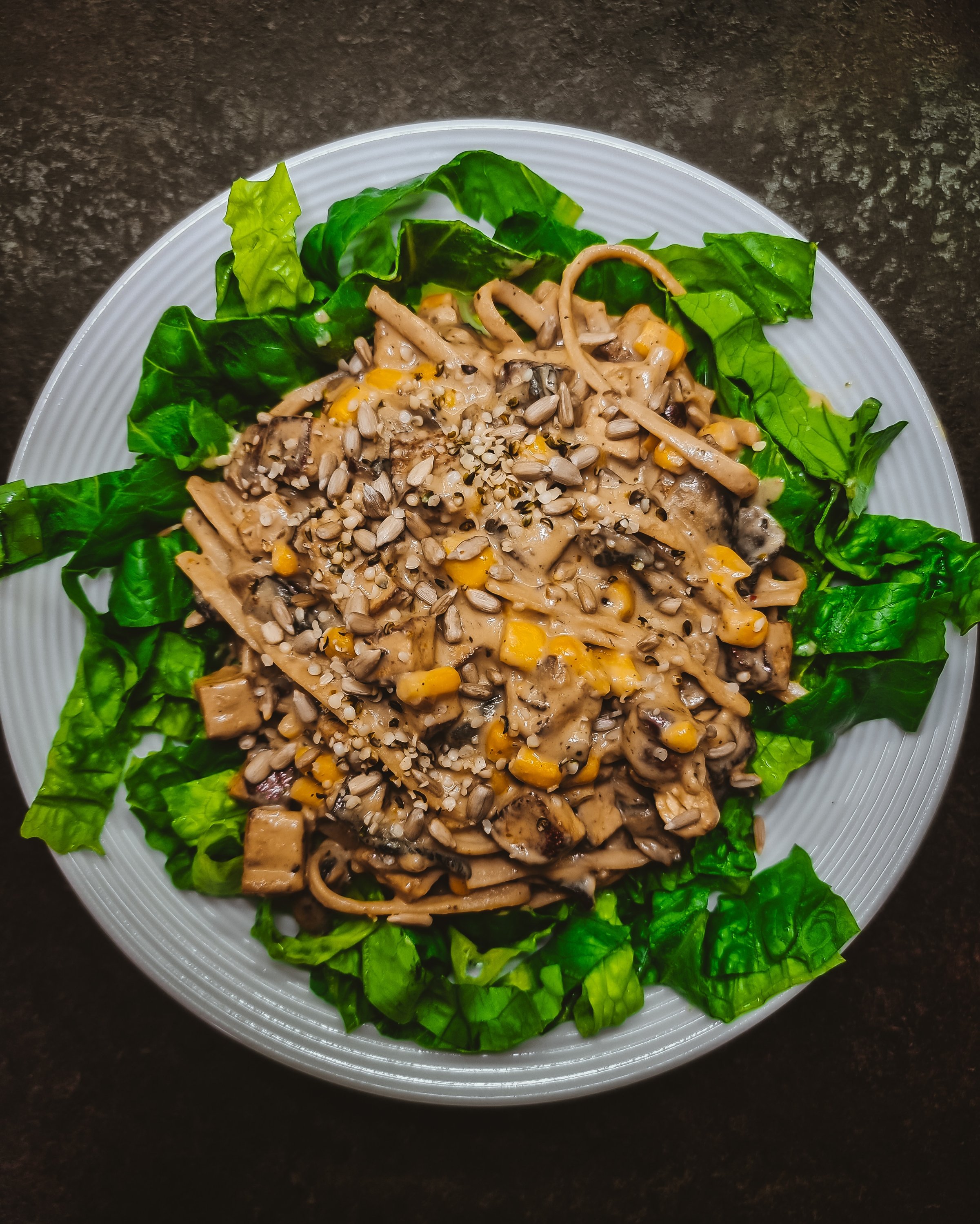 Smetanová kešu omáčka s portobello a tofu